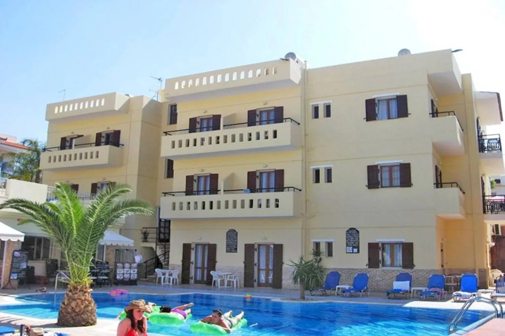 Semiramis Apartments by Estia