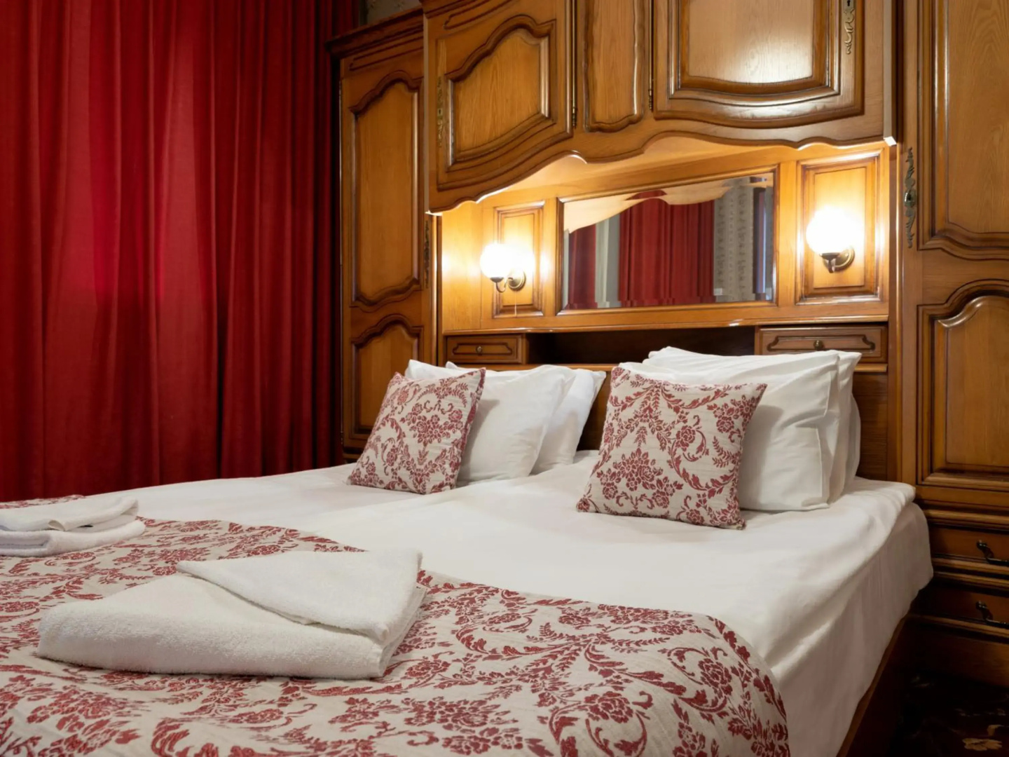 Real Hotel