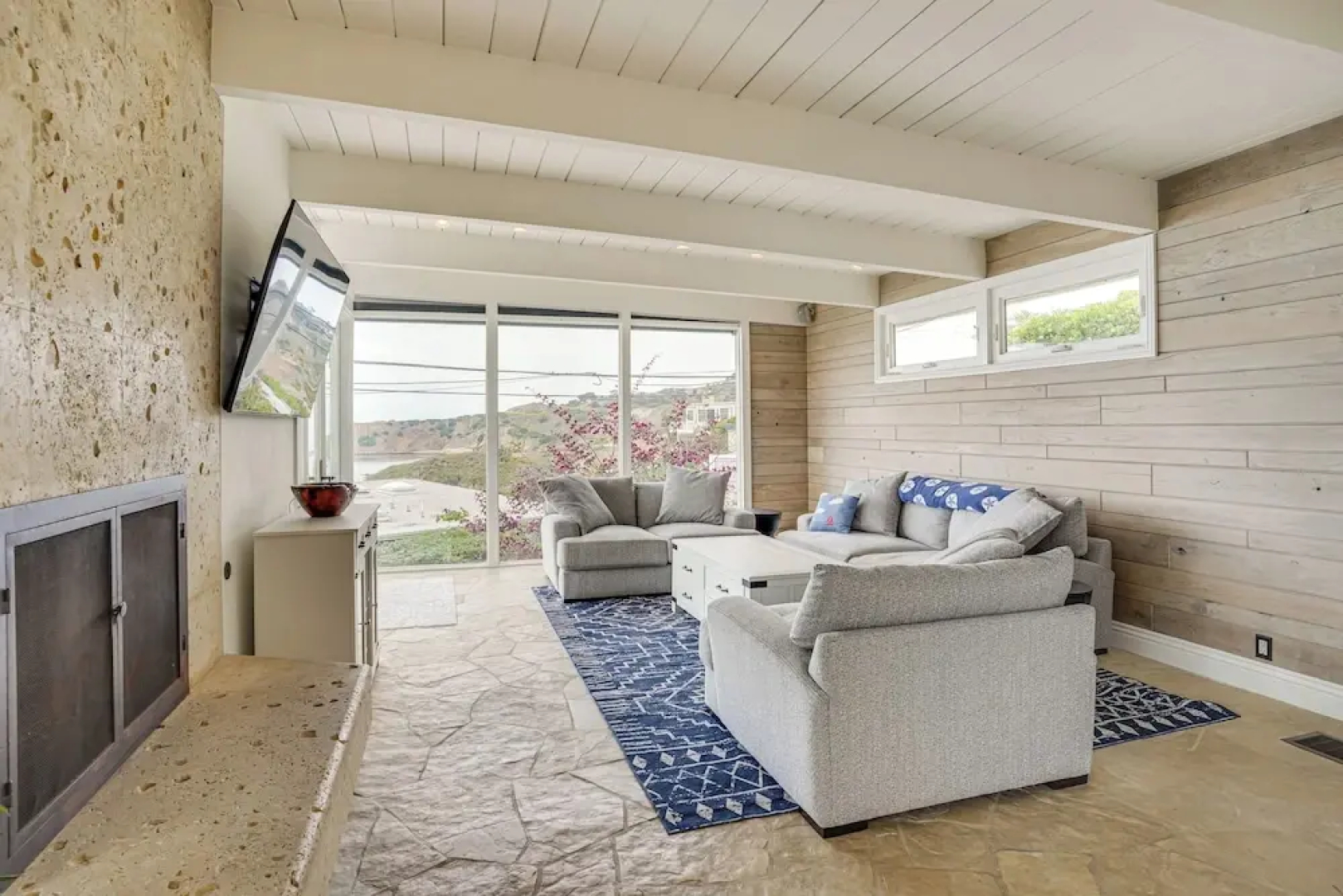 Walk to Private Beach: Rancho Palos Verdes Escape!