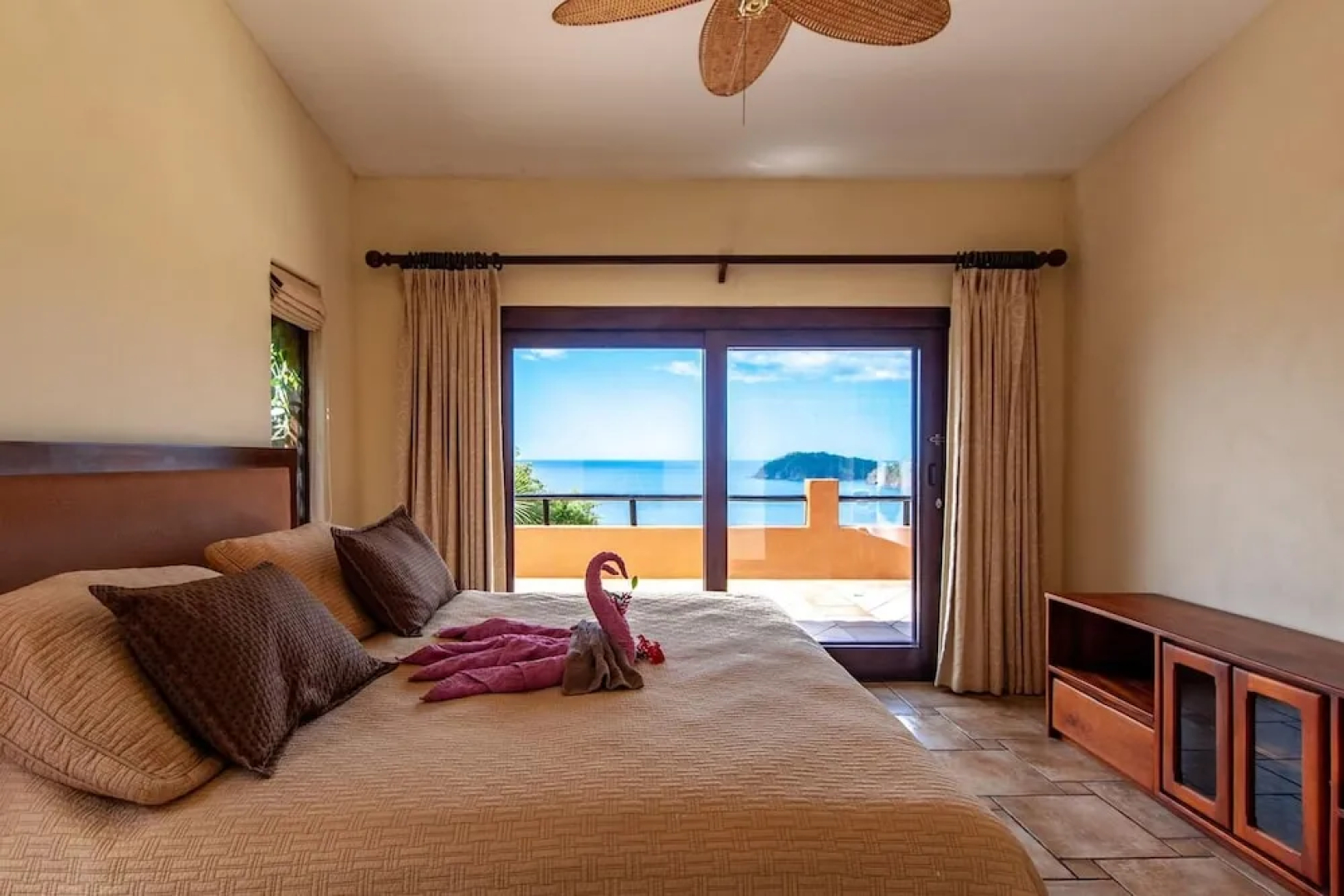 3-bedroom villa with pool - party deck and sweeping ocean views