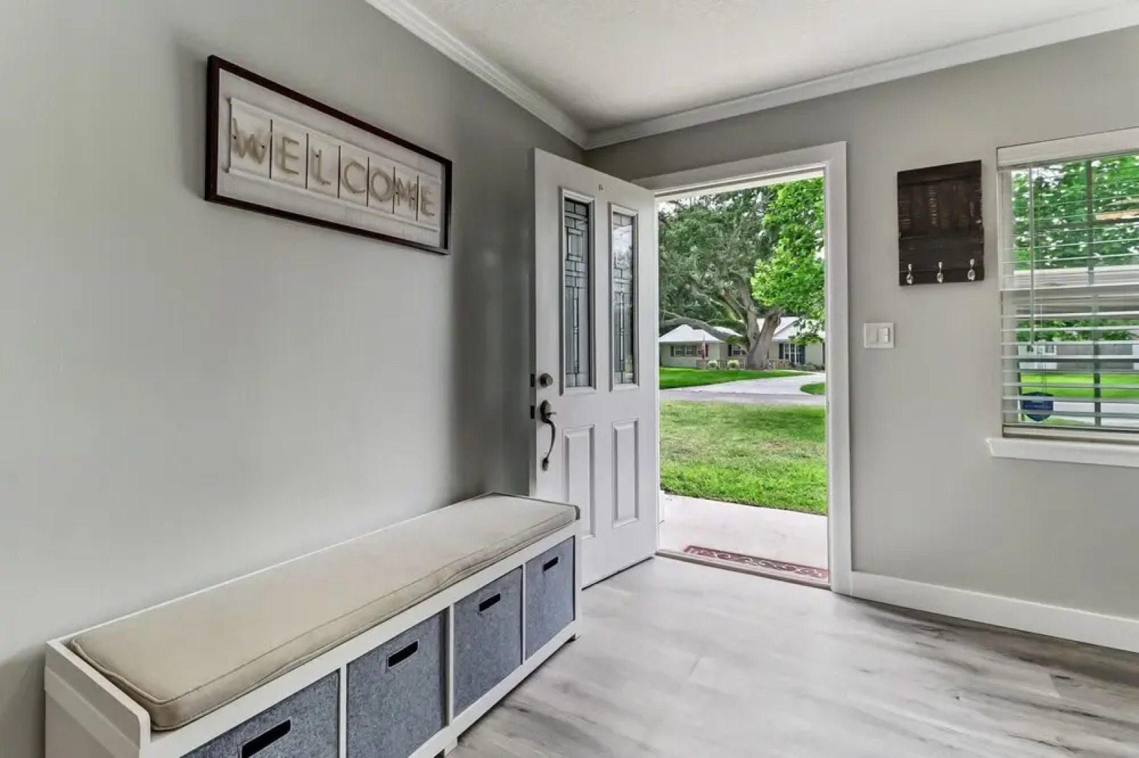 Private Pool Oasis, Walking Distance to the Beach