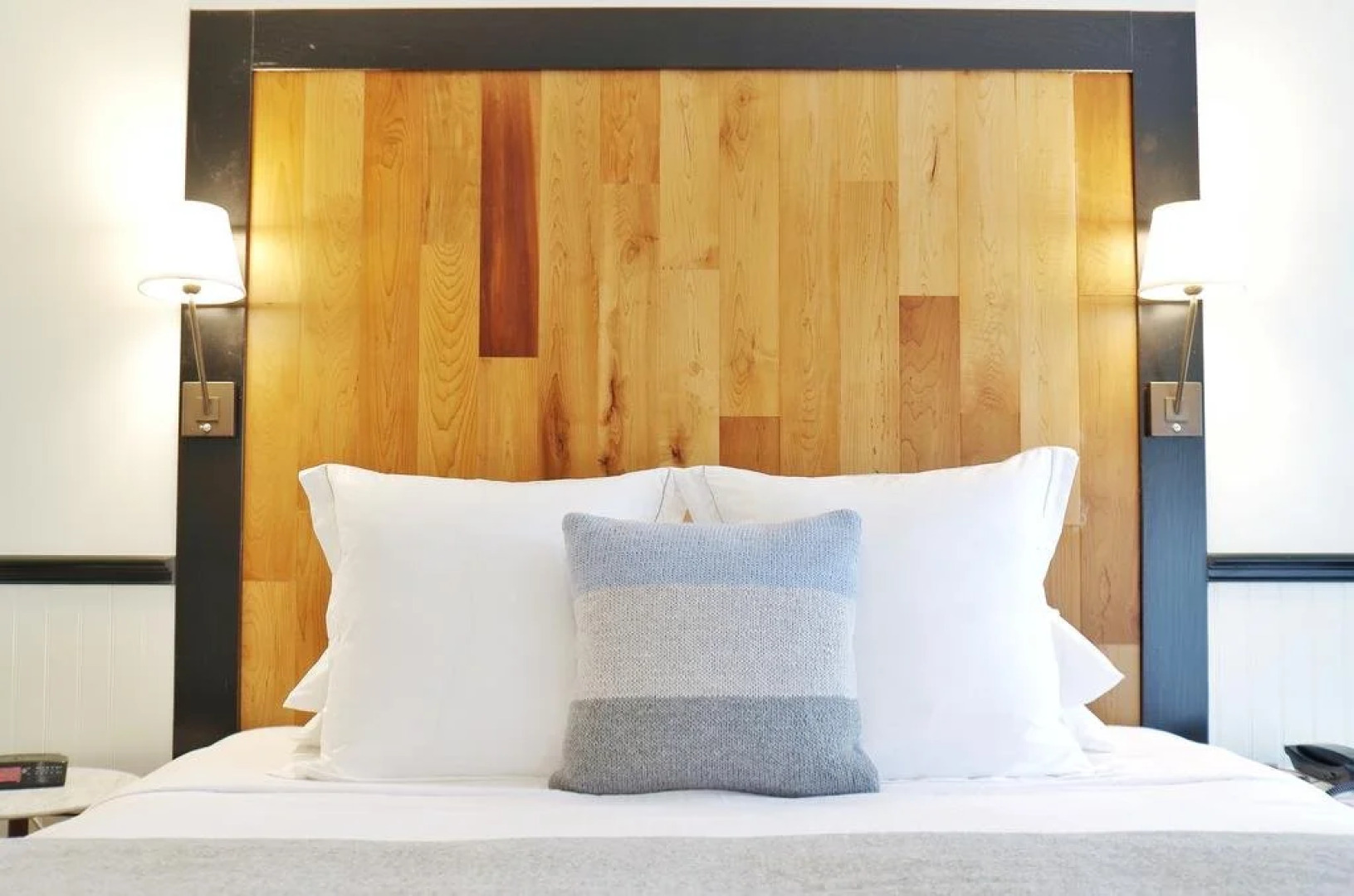 Le Petit Pali at 8th Ave