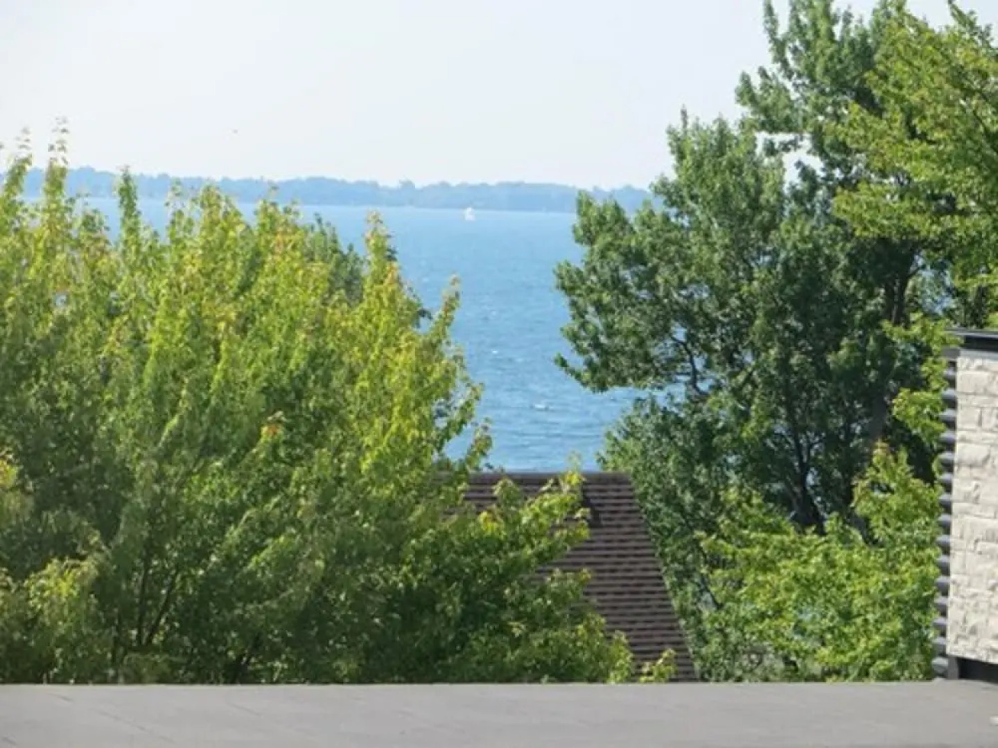 Queen's University - David C. Smith House - Campus Accommodation