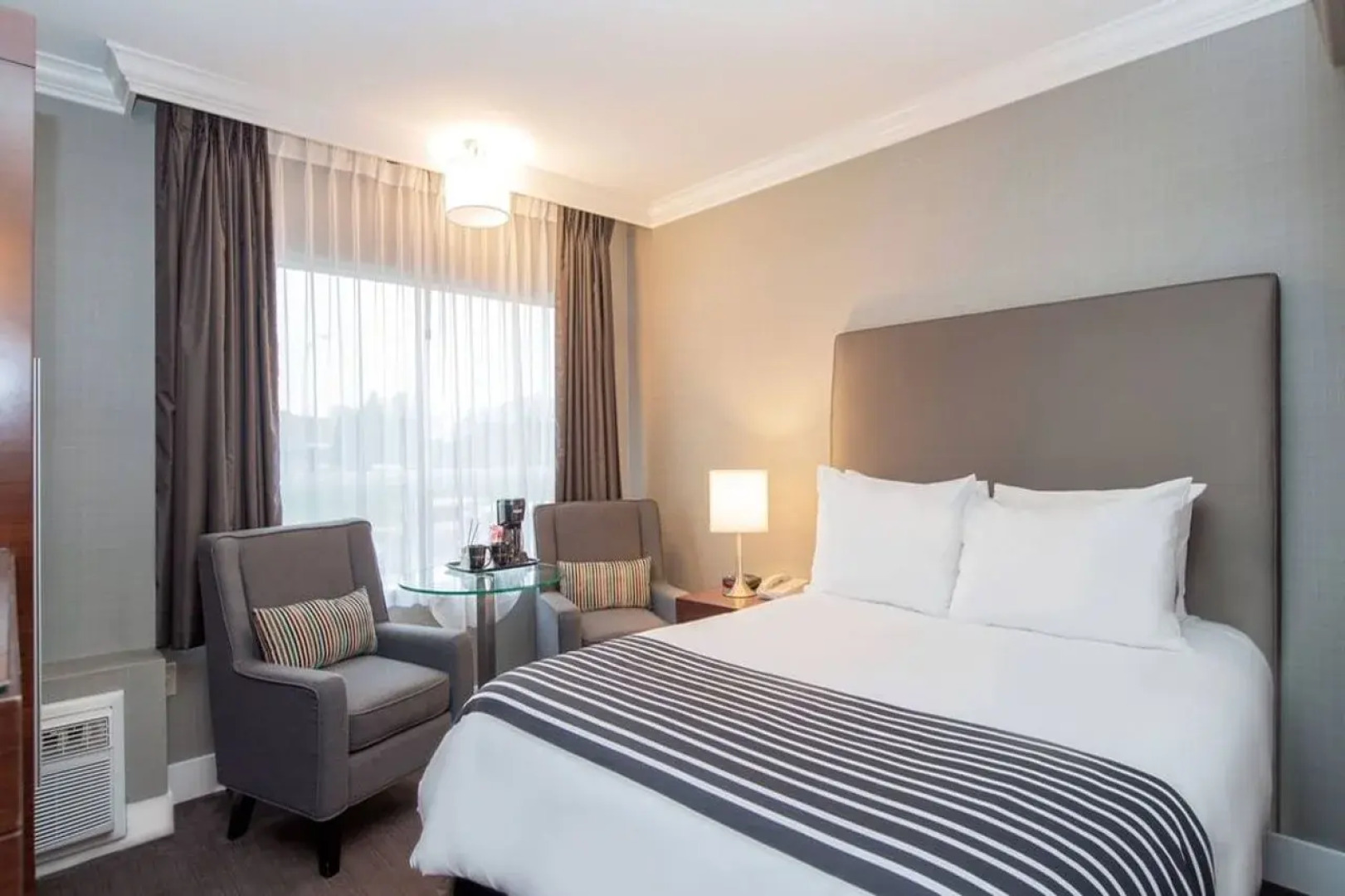 Sandman Hotel Vancouver Airport