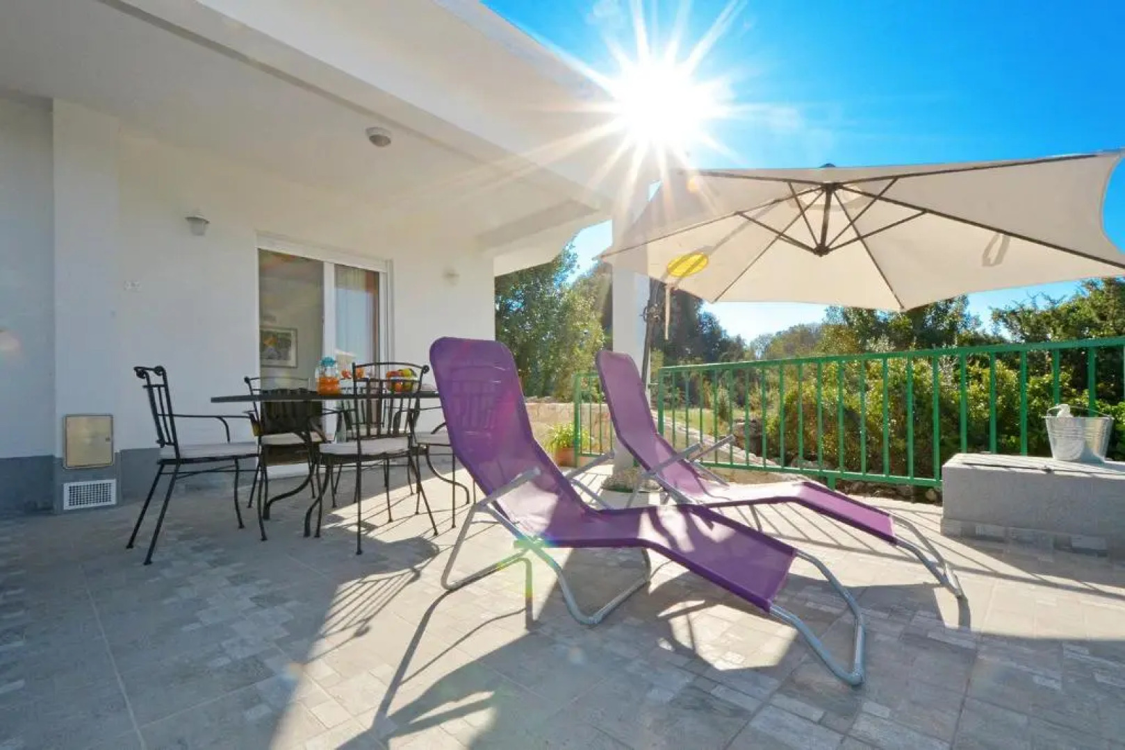 Holiday Home Paradiso