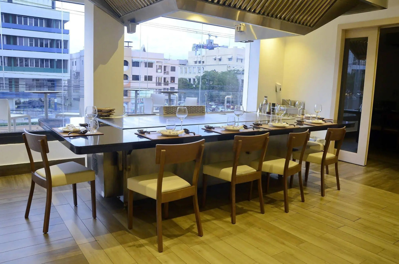 Weston Suites & Hotel