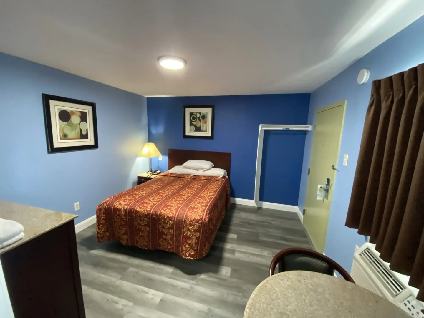 Red Carpet Inn and Suites