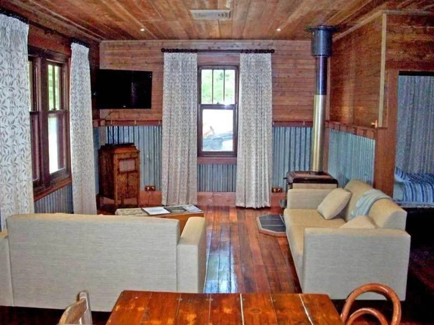 Colby Cottages, Wooragee near Beechworth