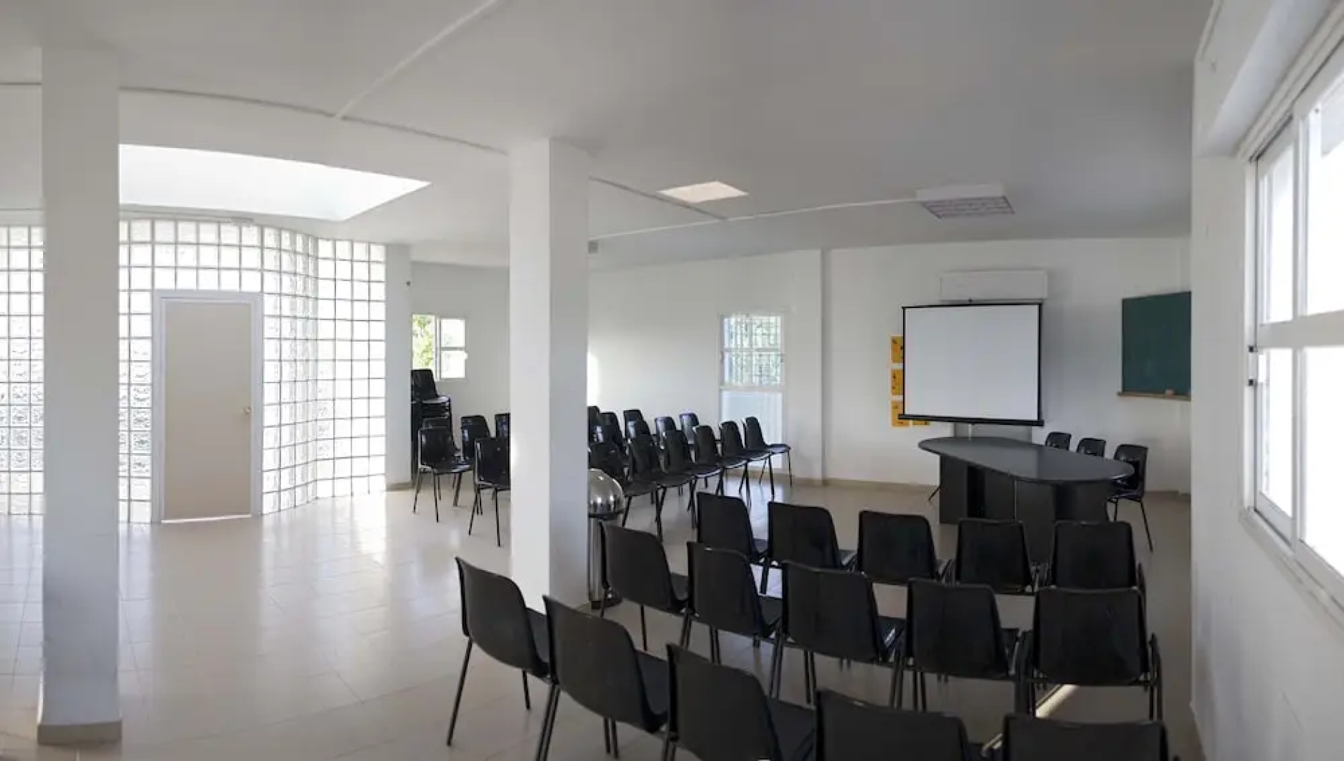 Albergue Inturjoven Aguadulce - Hostel