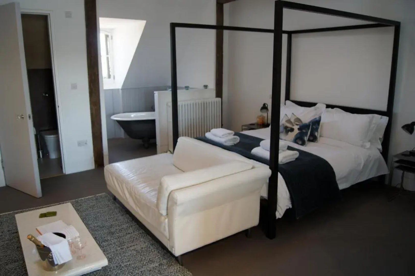 Montys Accommodation