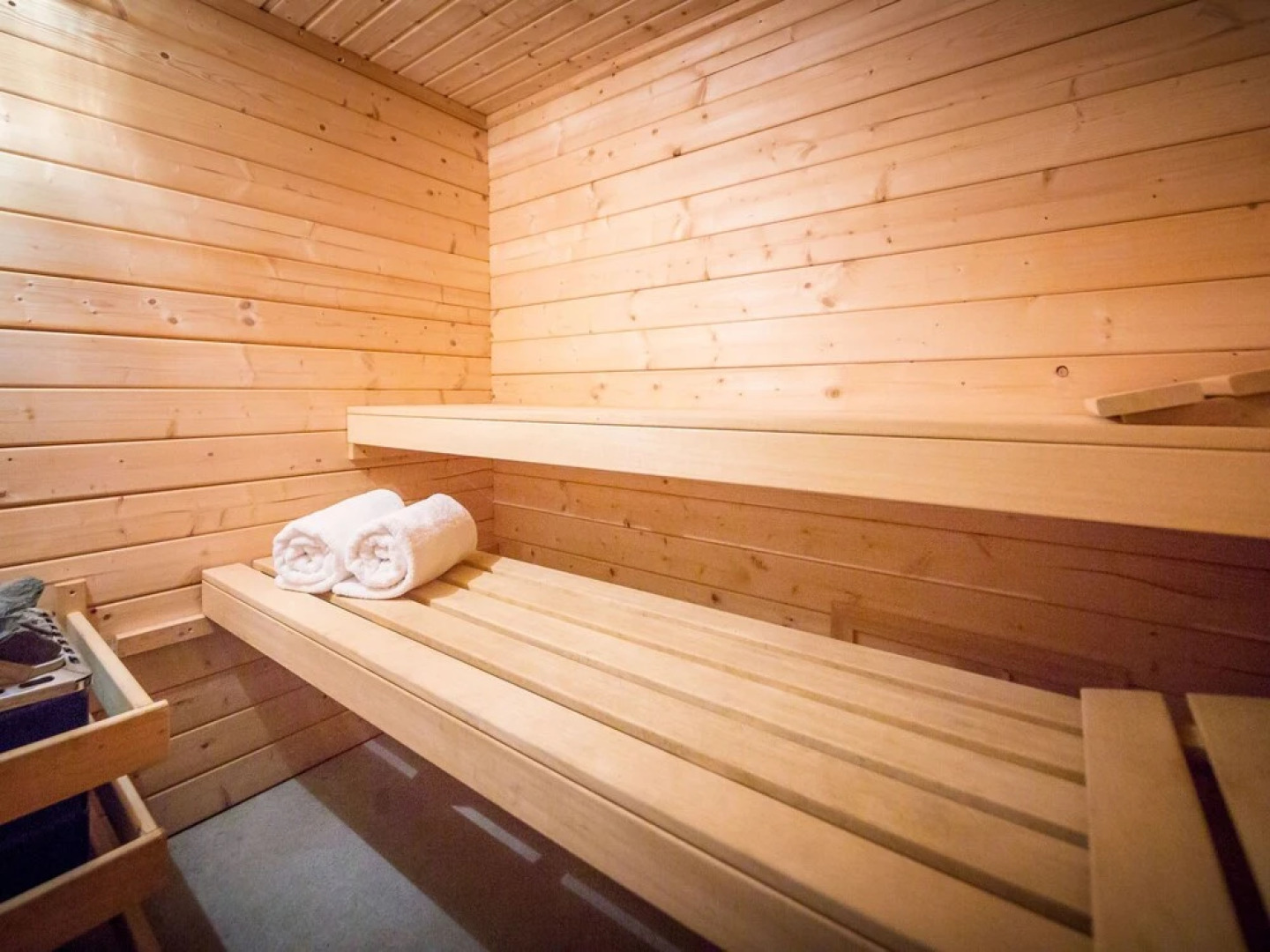 Luxury Holiday Home in La Côte-d'arbroz With Sauna