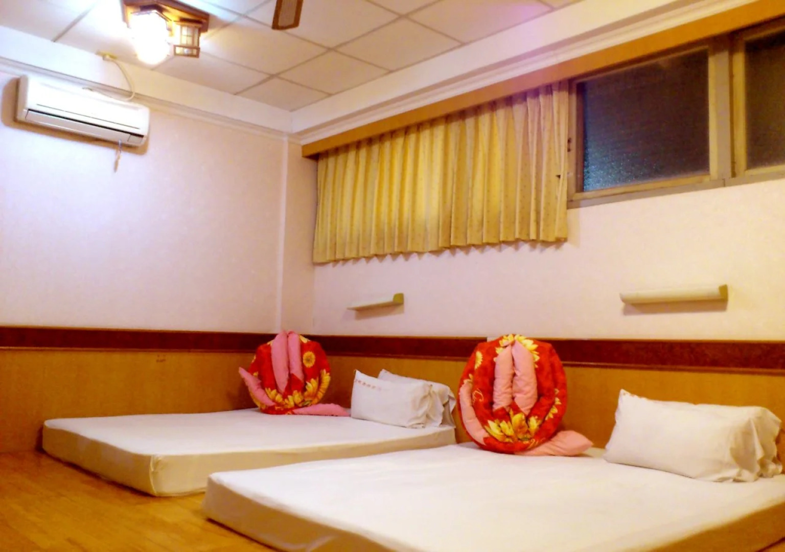 Jin Lon Hotel