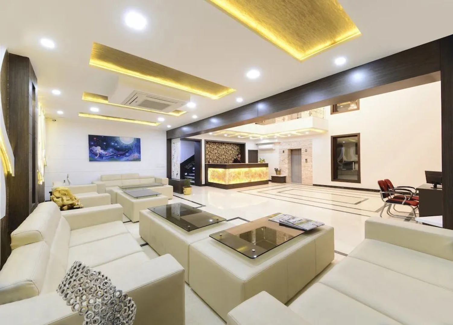 Hotel Heaven Resorts