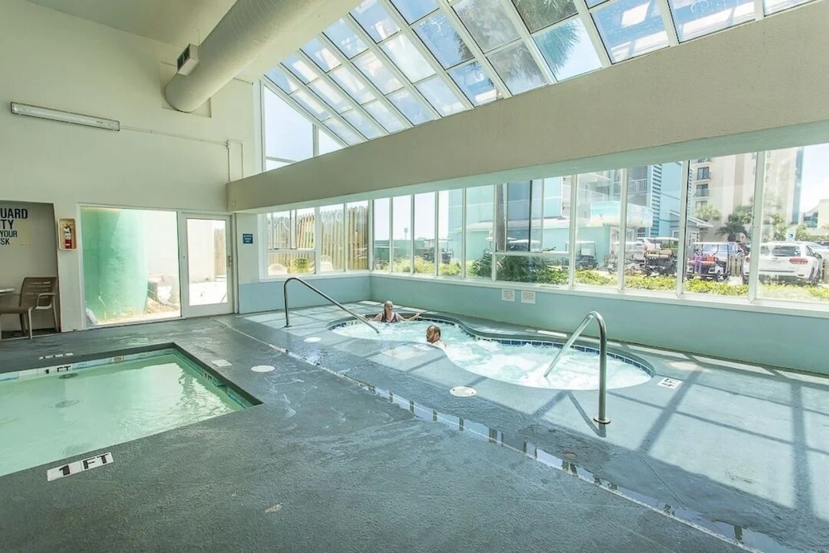 Royal Garden Resort 212 1 Bedroom Condo by Redawning