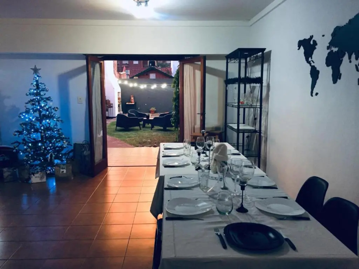 Casa con pileta cochera y quincho 1300m de la playa