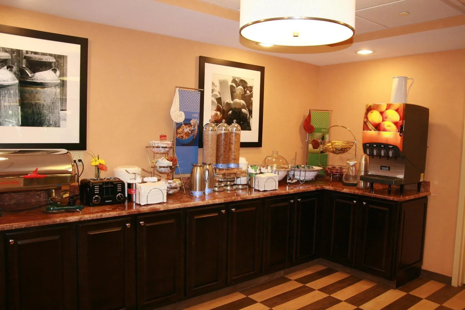 Hampton Inn Long Island / Commack