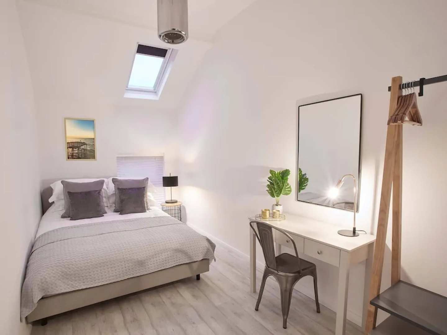 The Surfer's Loft Apartment