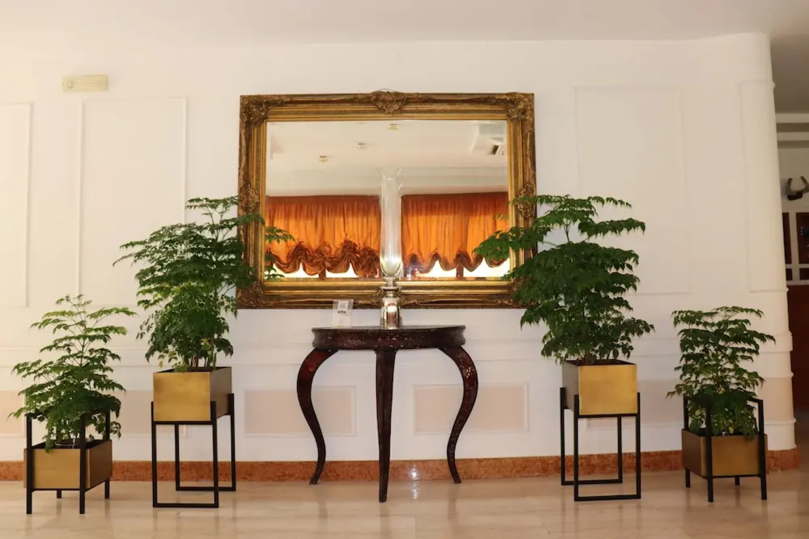 Paradiso Hotel
