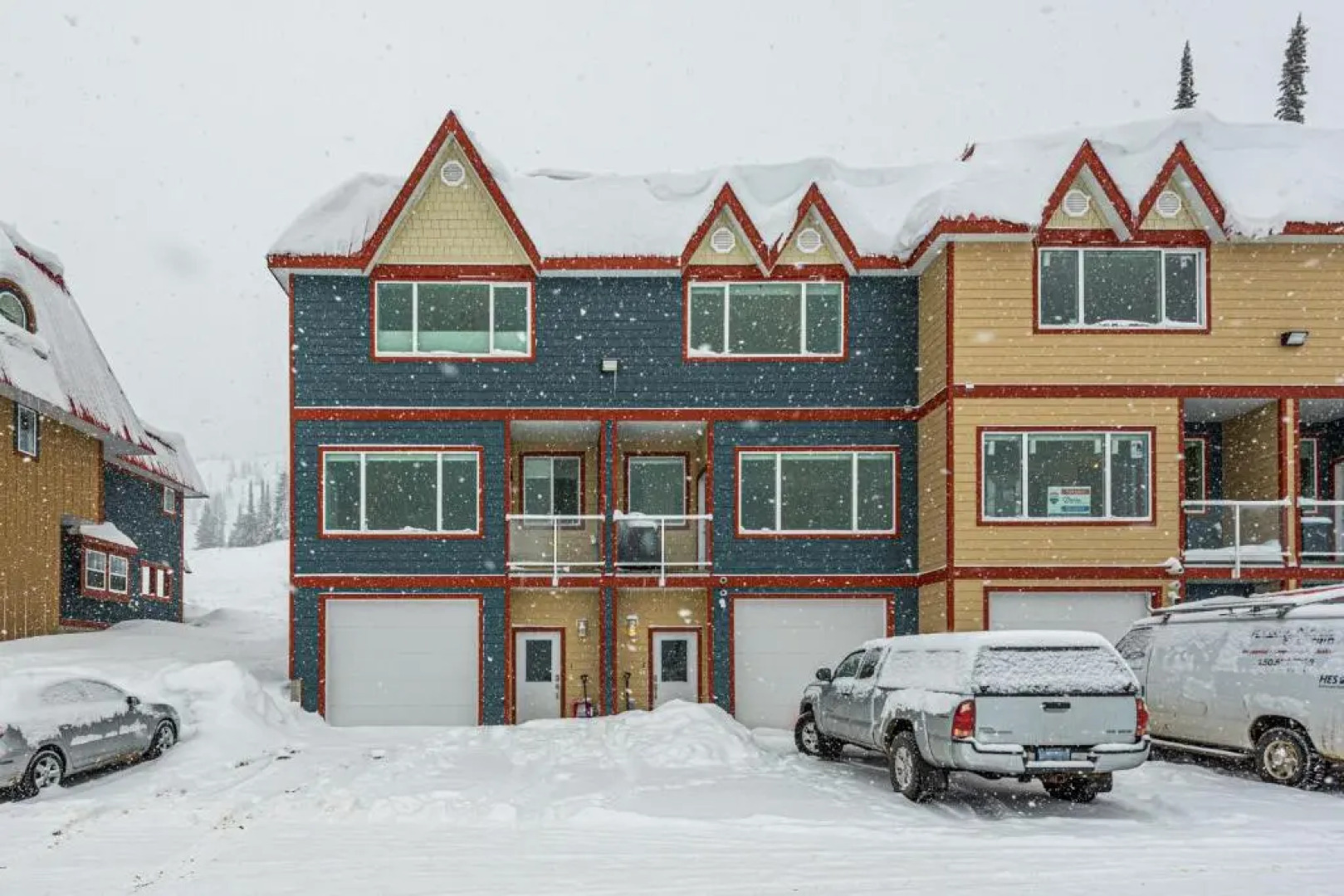 The Pinnacles Suites & Townhomes