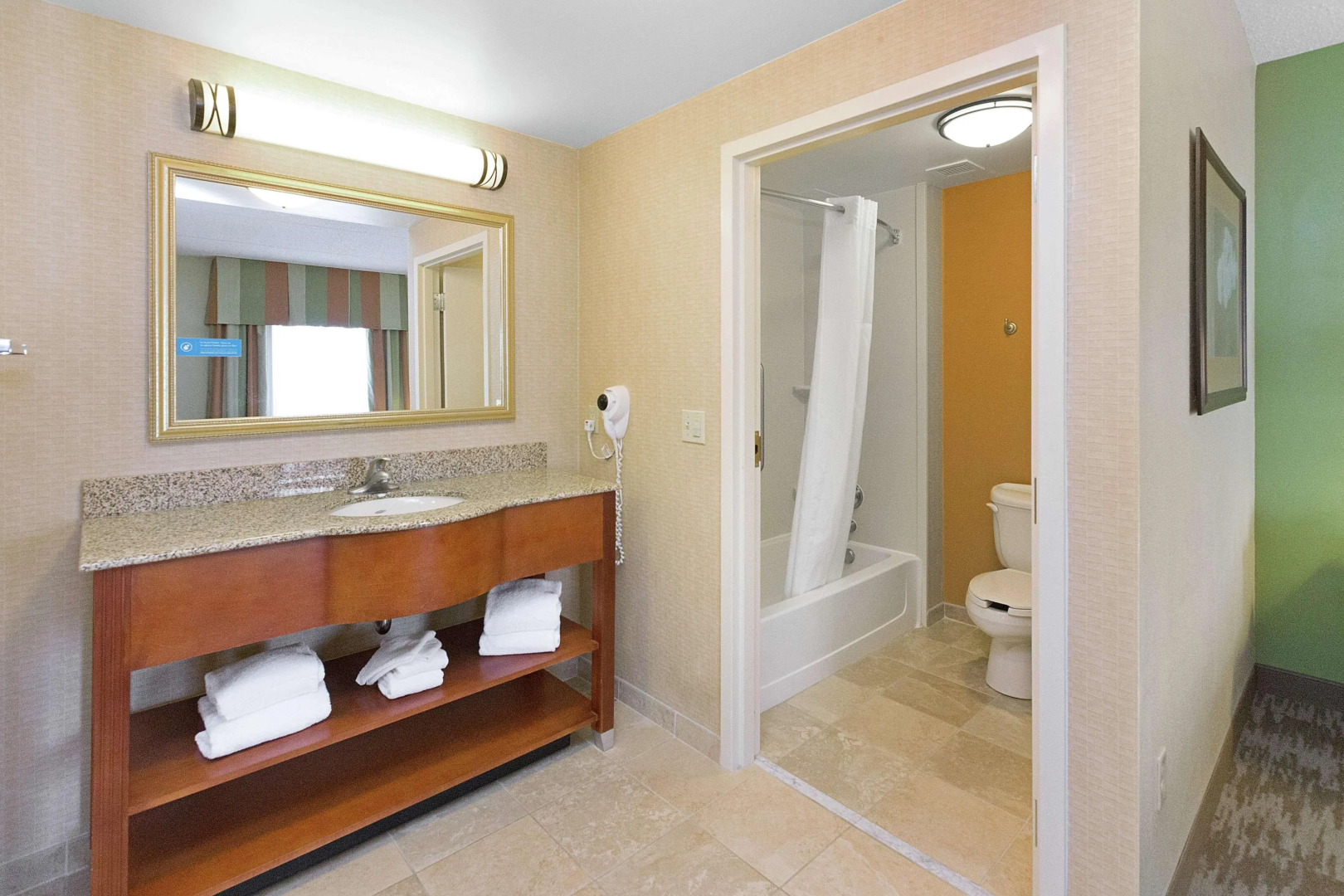 Hampton Inn & Suites Blairsville
