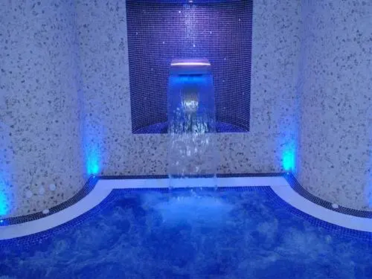 Villa Rose Hotel & V Spa