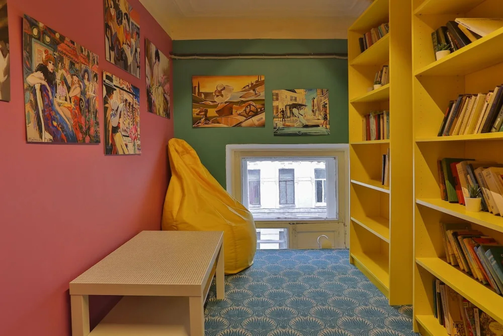 Капсульный отель и хостел de Lux ApraxInn