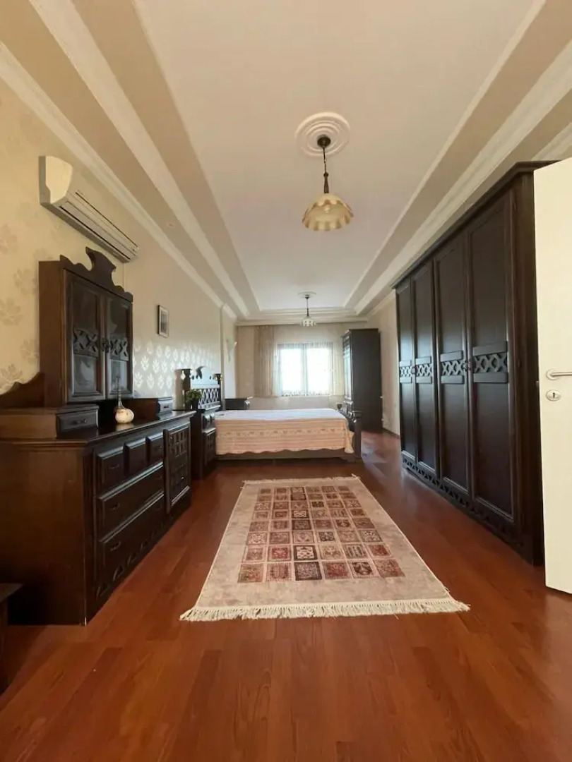 Serene Luxury Villa With Private Pool in Yalova