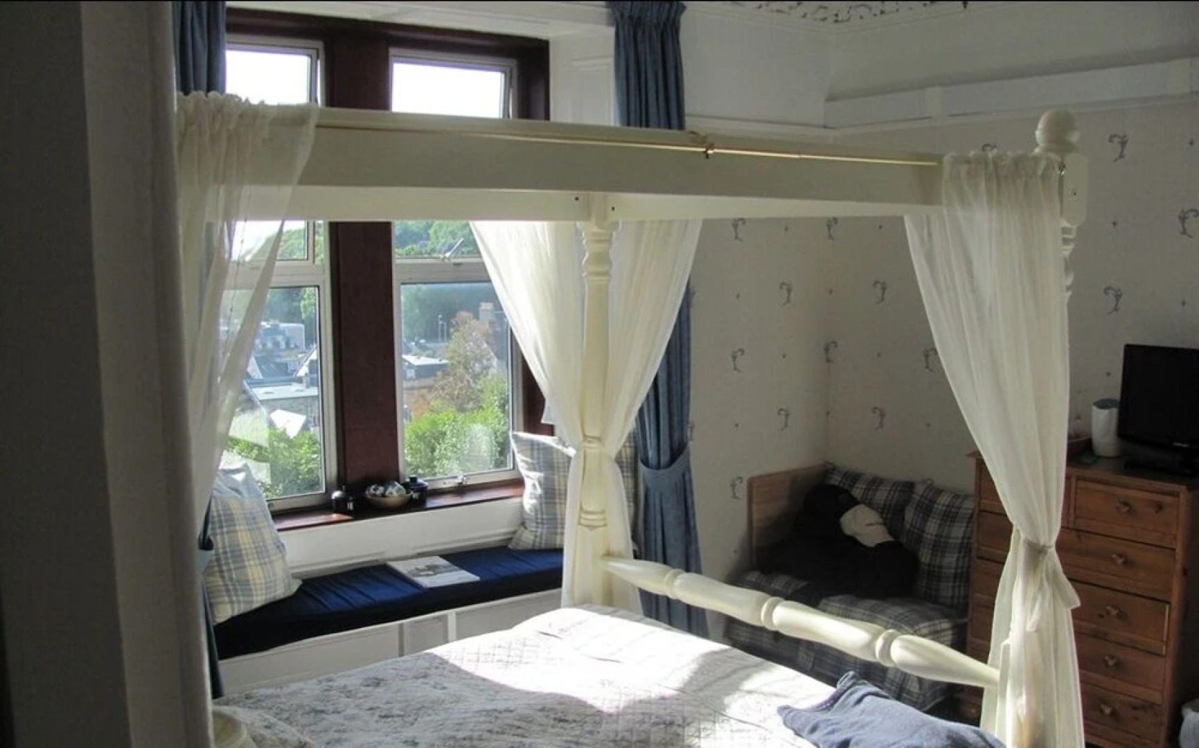 Roseneath Guest House