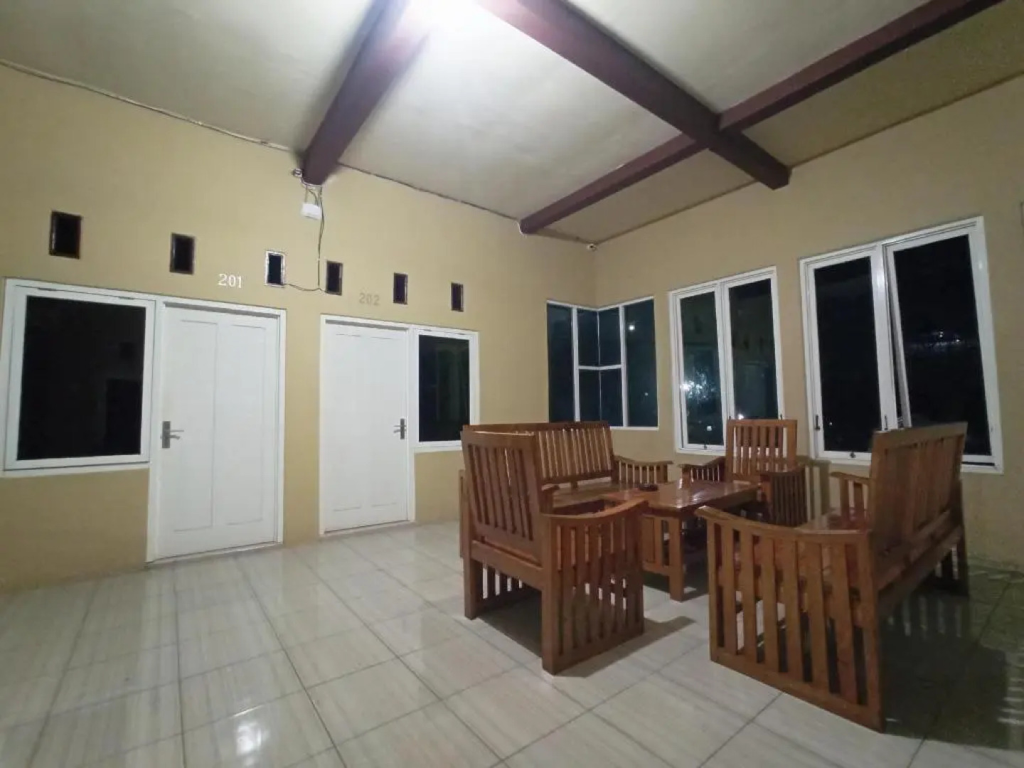 OYO 3298 Bromo Guest House Family