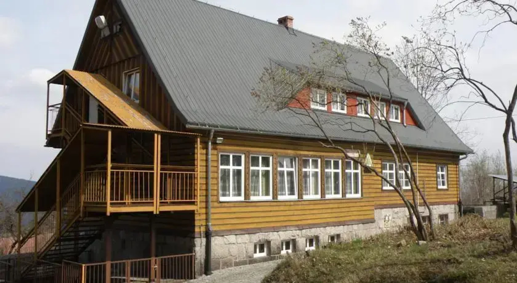 Szkolne Schronisko Młodzieżowe Złoty Widok