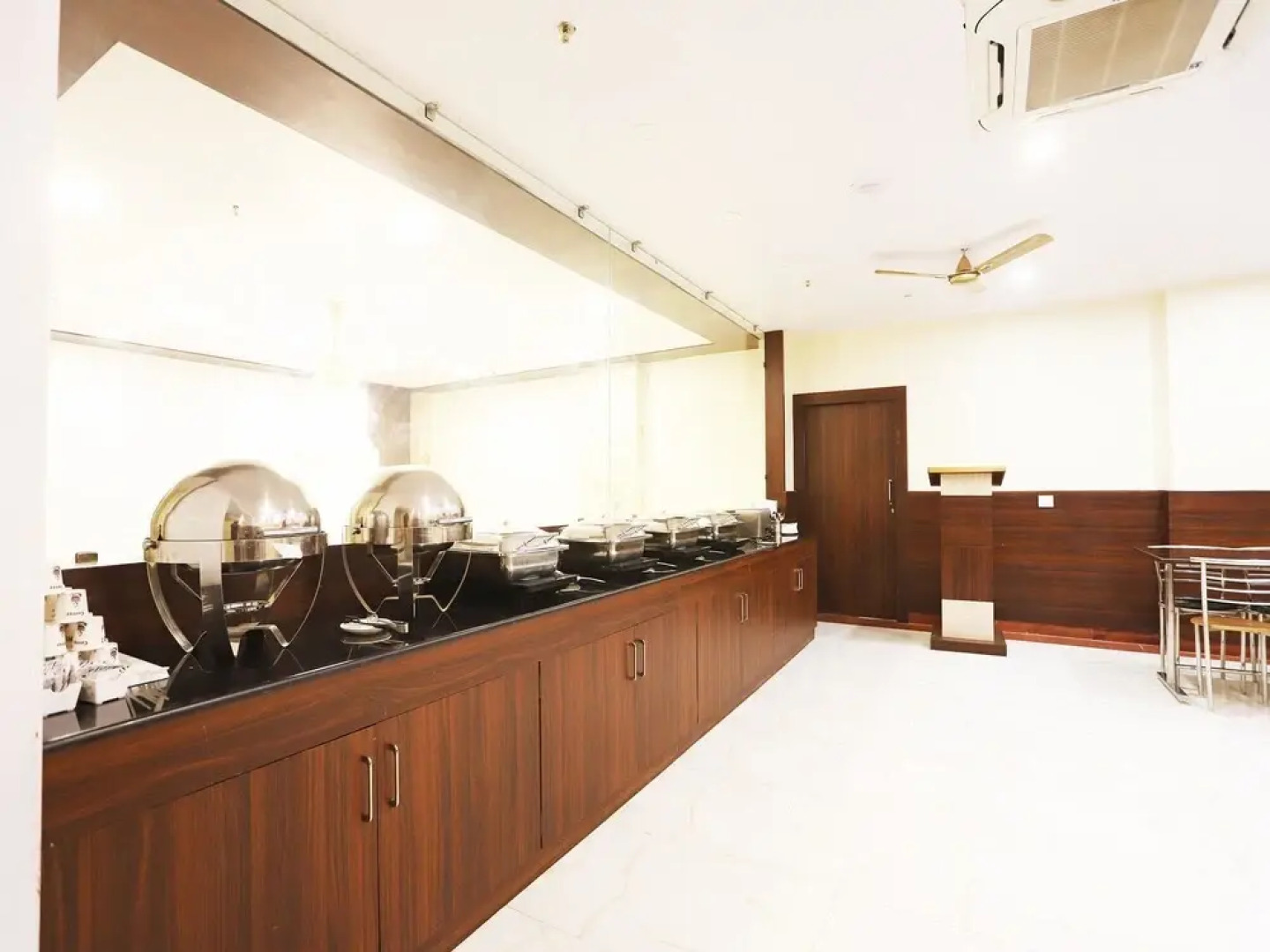 Hotel The Vedanta Sara by OYO Rooms