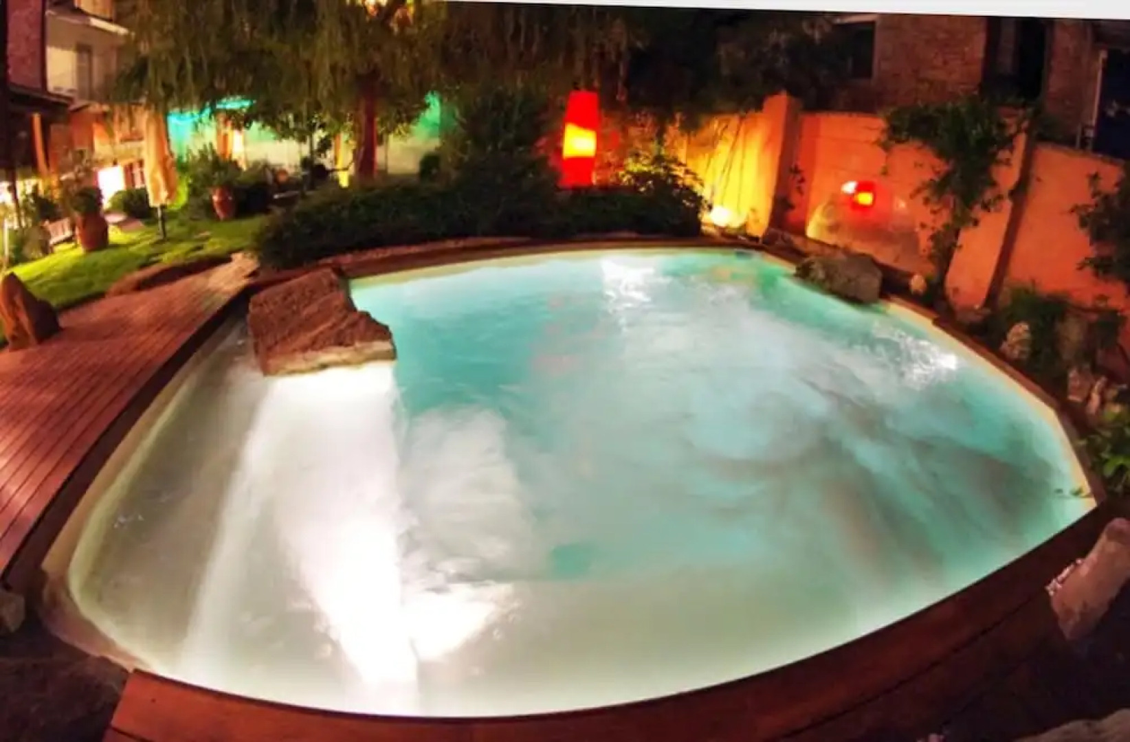 Studio in Piazza, With Shared Pool, Enclosed Garden and Wifi Near the Slopes