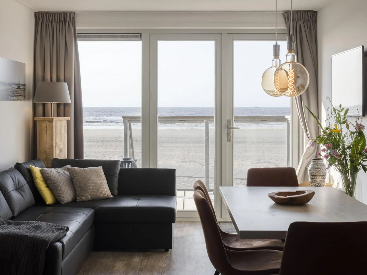 Beach House in a Dream Location on the Beach