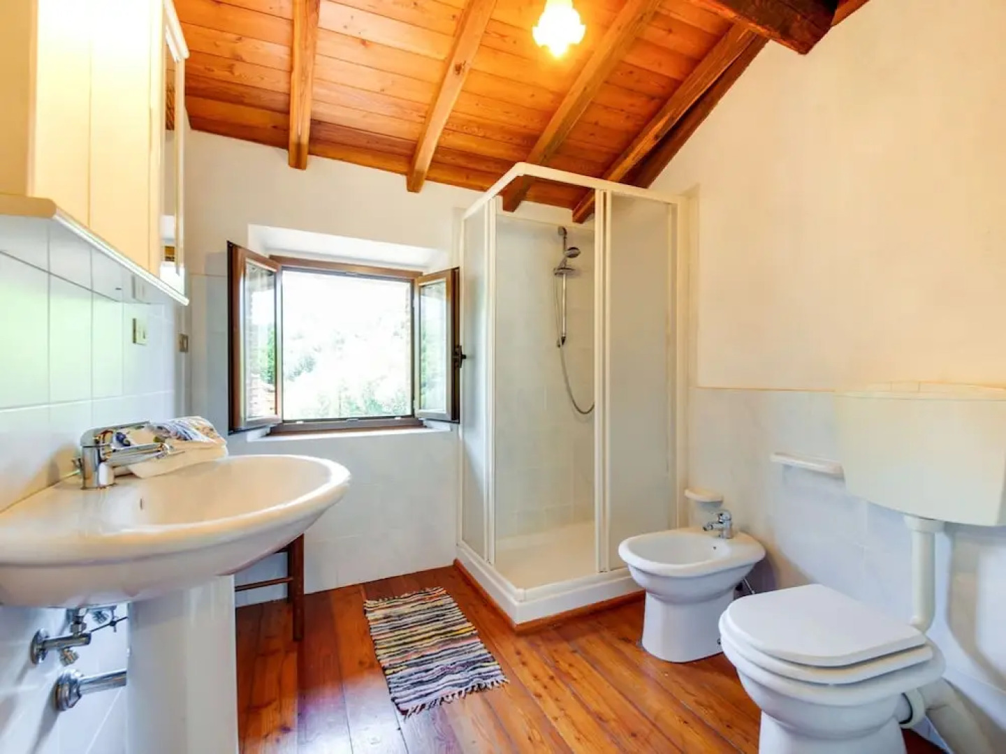 Farmhouse in Italy With Private Terrace