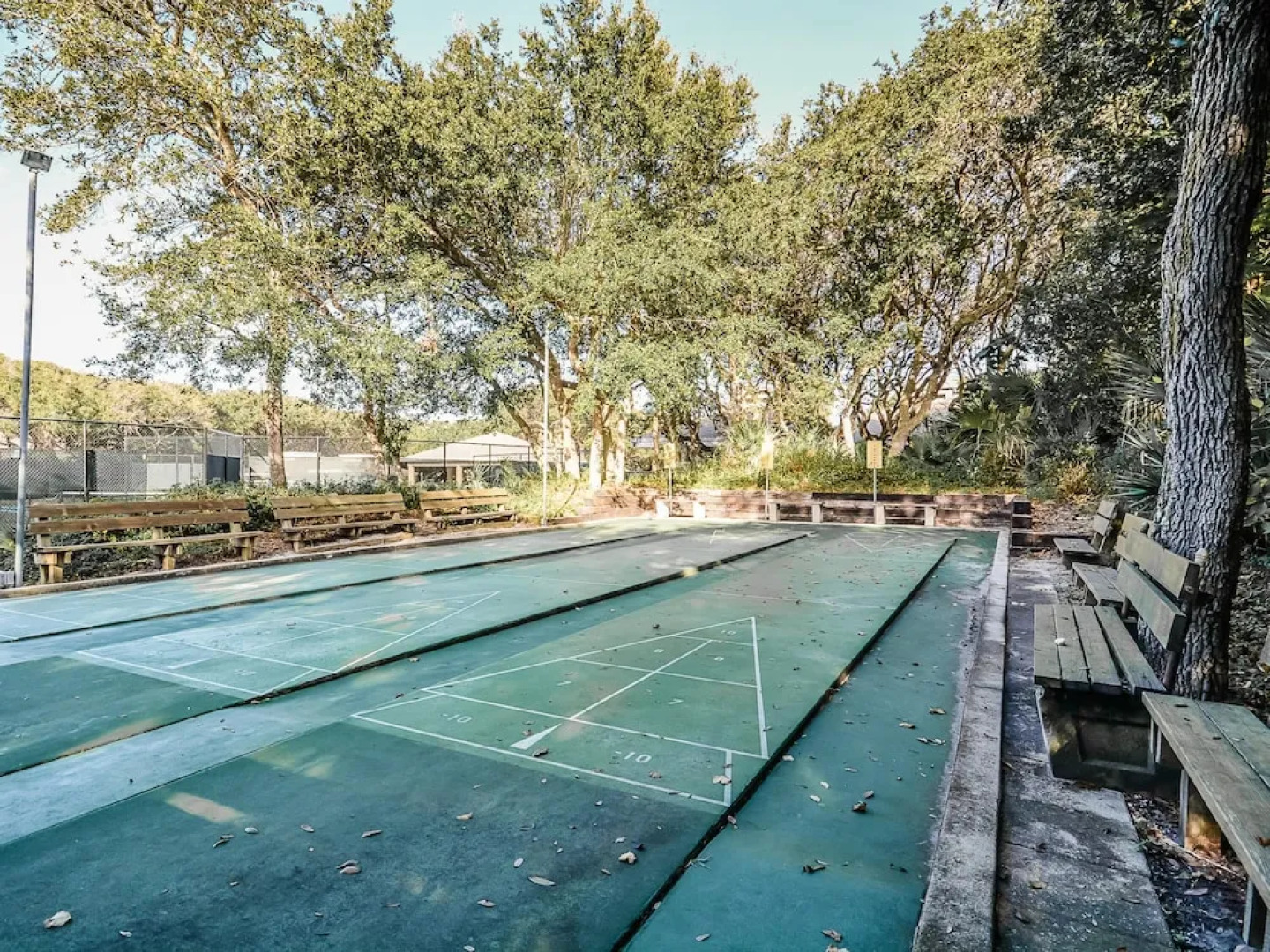 Tastefully Decorated Sea Woods Veranda Close to Pool Fitness Room Sv162