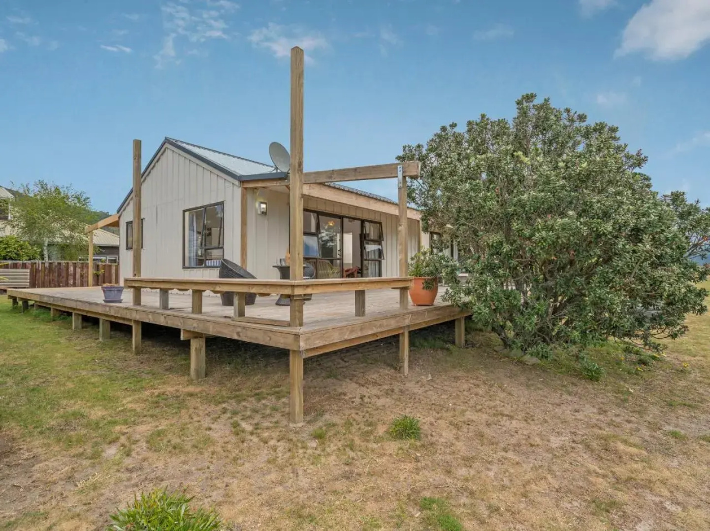 Pilots Rest - Pauanui Airfield Holiday Home
