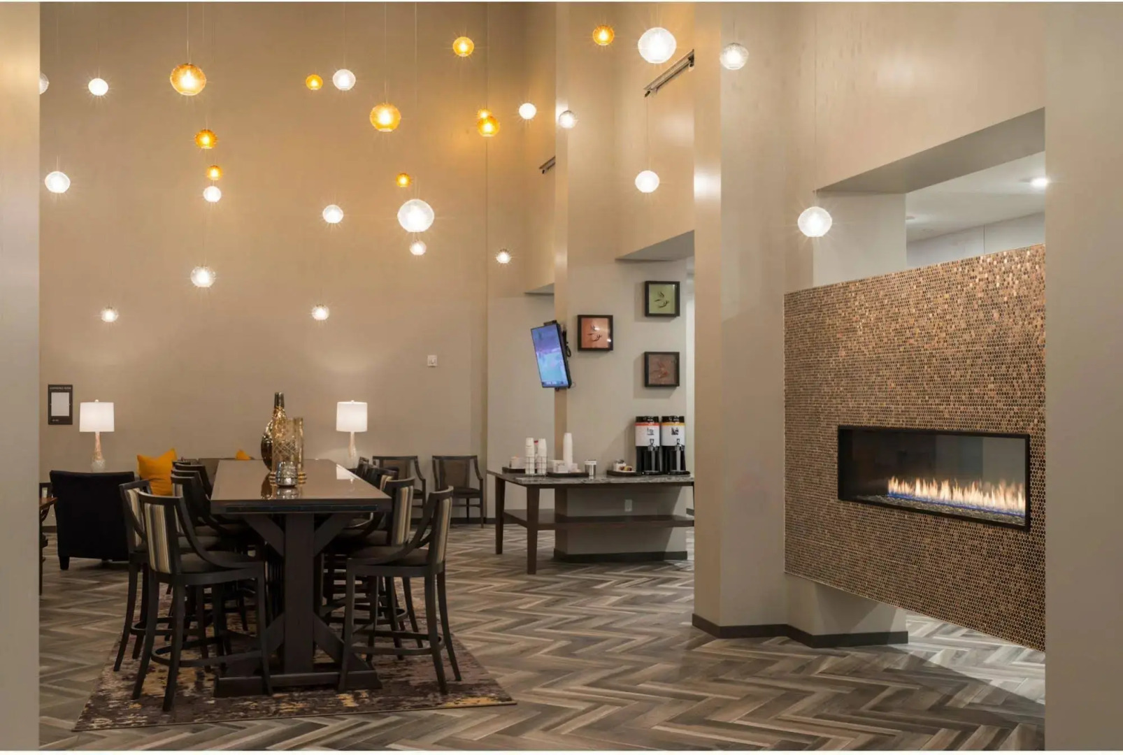 Hampton Inn & Suites Minneapolis University Area