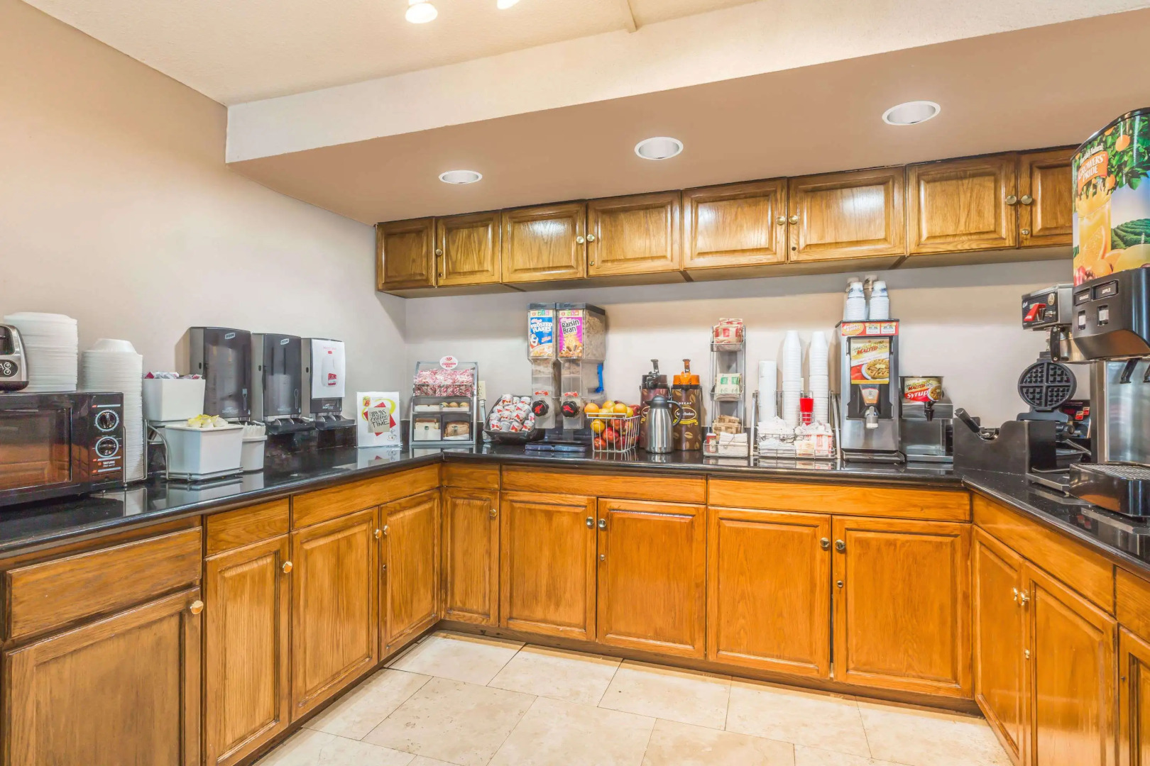 Super 8 by Wyndham Metairie