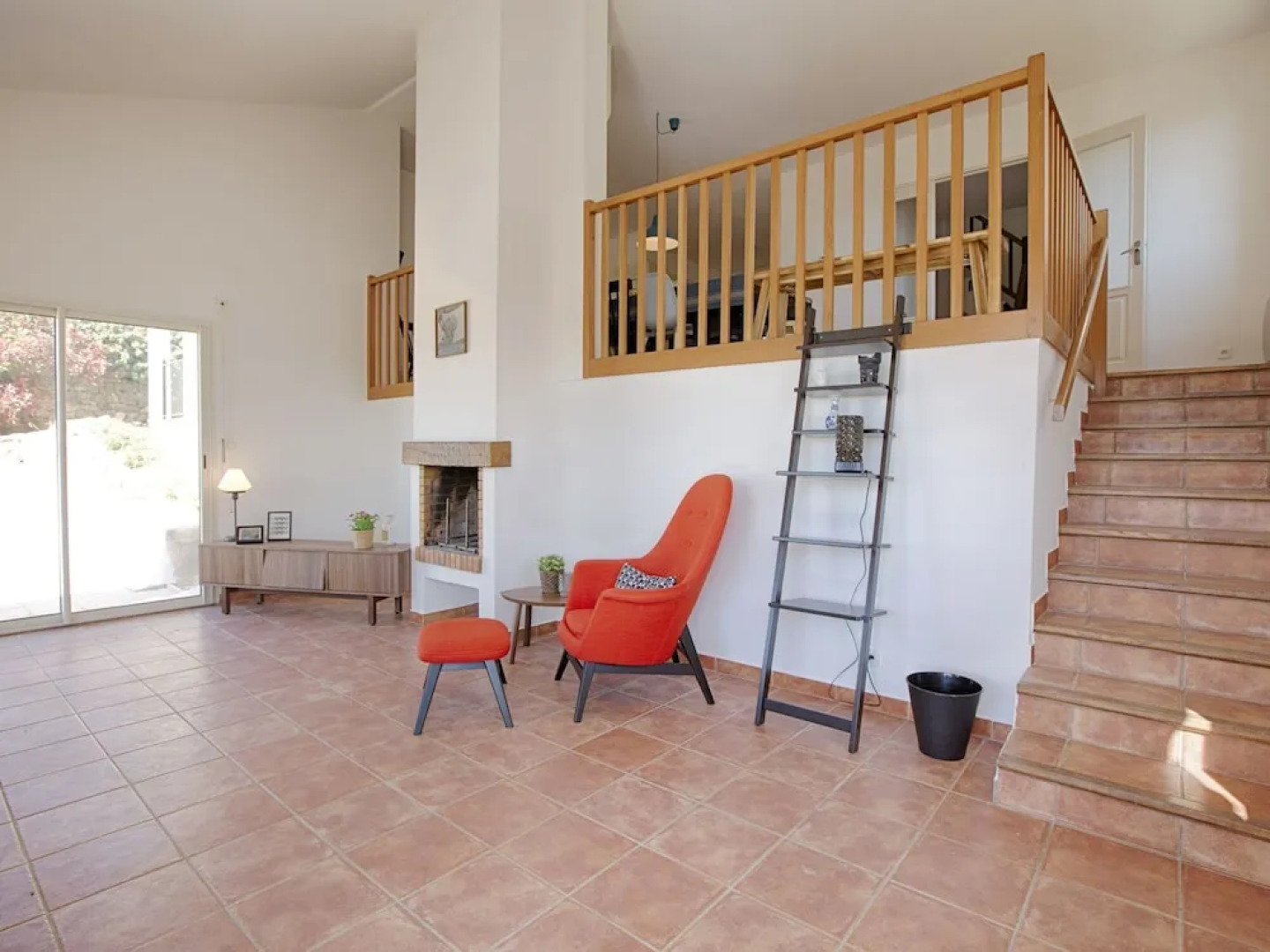 Beautifully located holiday villa with private swimming pool and lovely view!