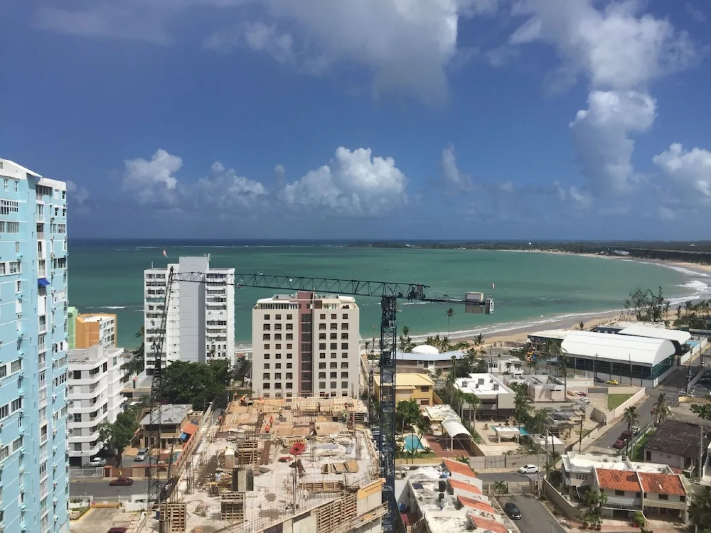 ESJ Azul 1754 PH Beach Front Apt