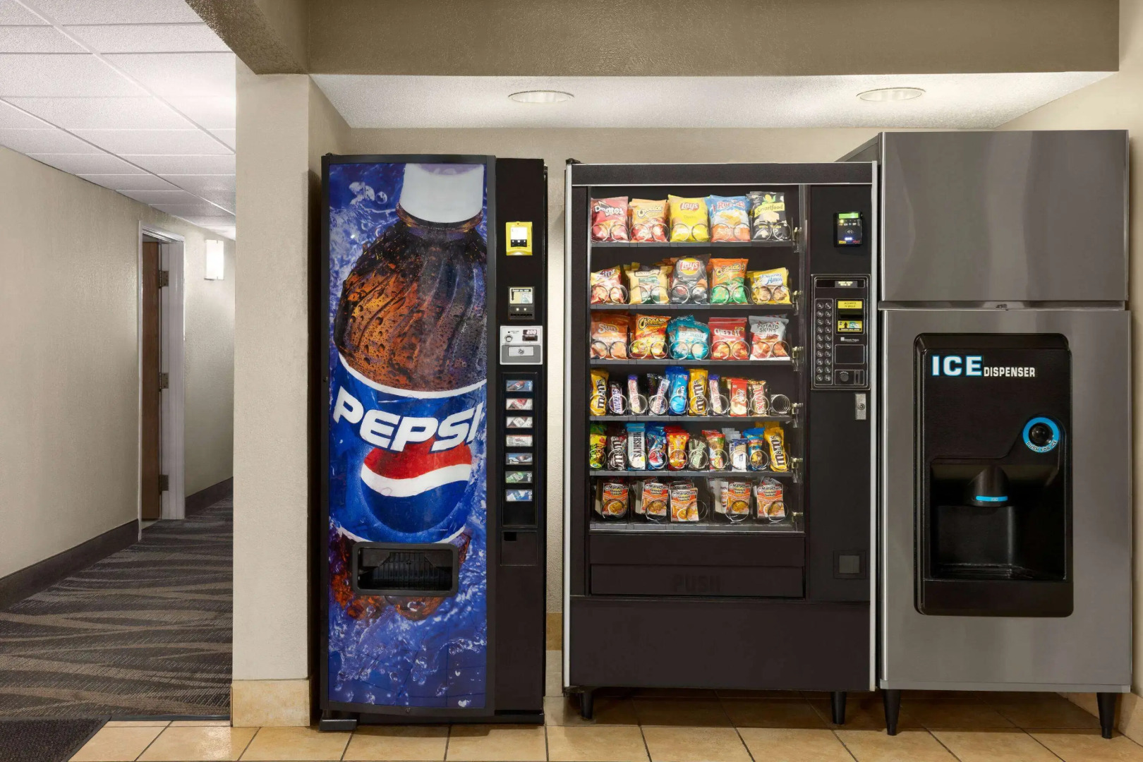 Super 8 by Wyndham Joliet I-55 N/Chicago