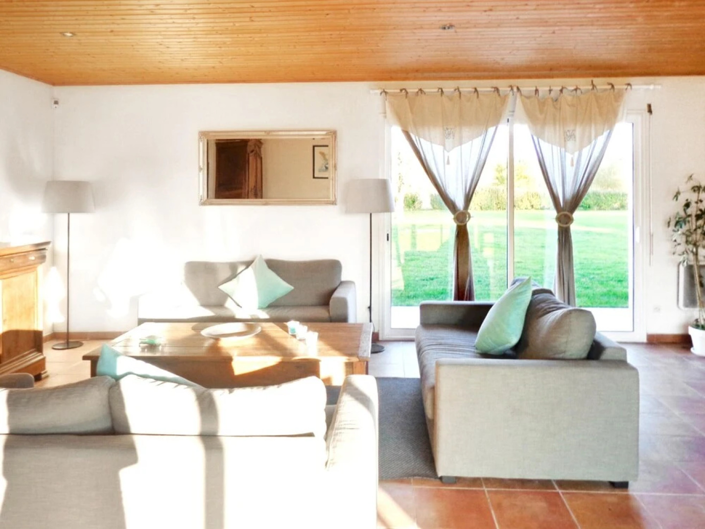 Villa With 5 Bedrooms in Saint-germain-d'esteuil, With Private Pool, Enclosed Garden and Wifi - 20 km From the Beach