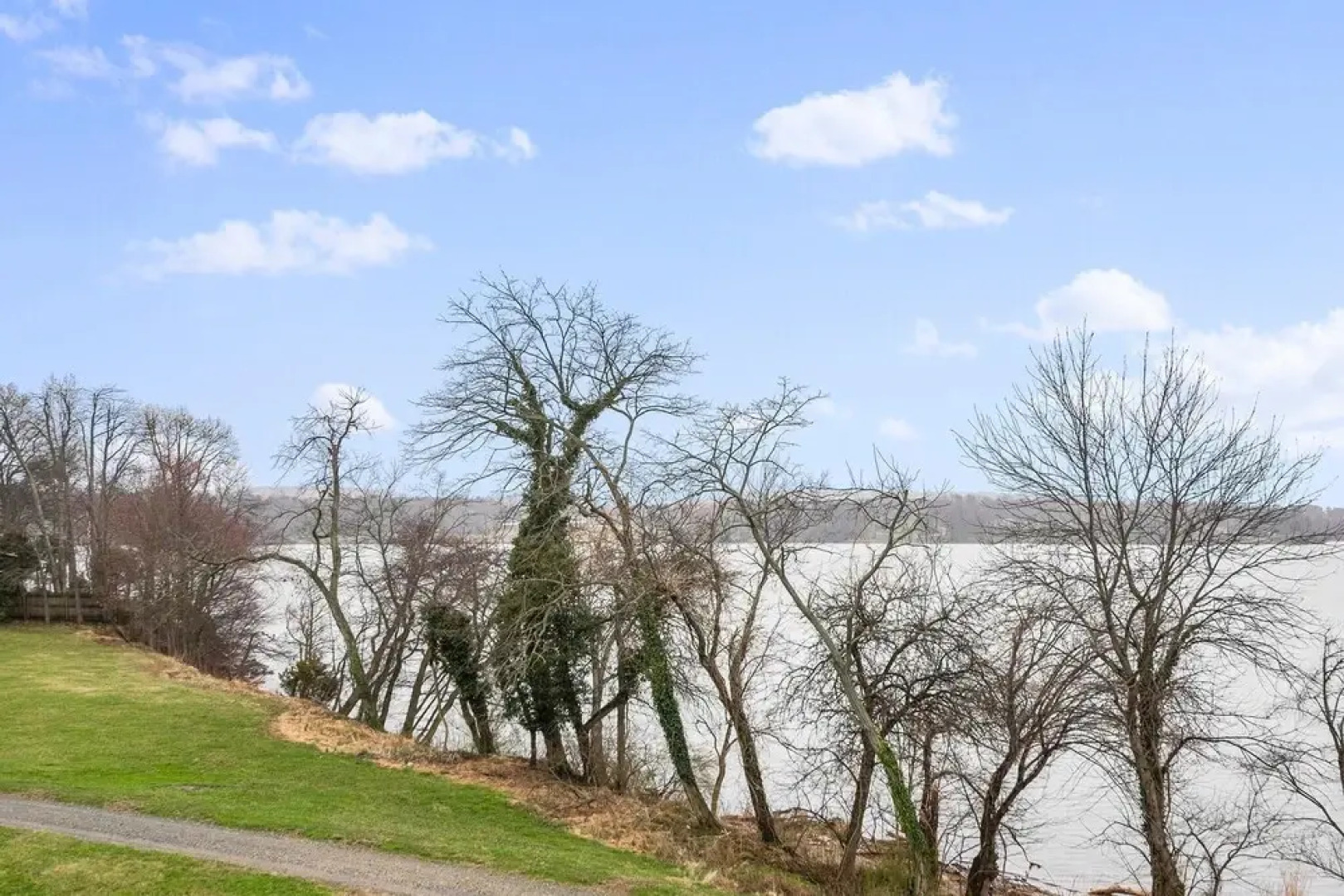 Top Floor Deluxe Suite Bay View