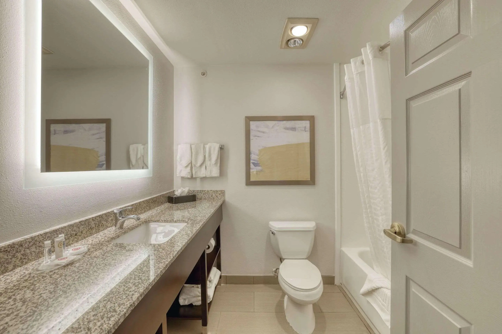 Comfort Suites Milwaukee Airport