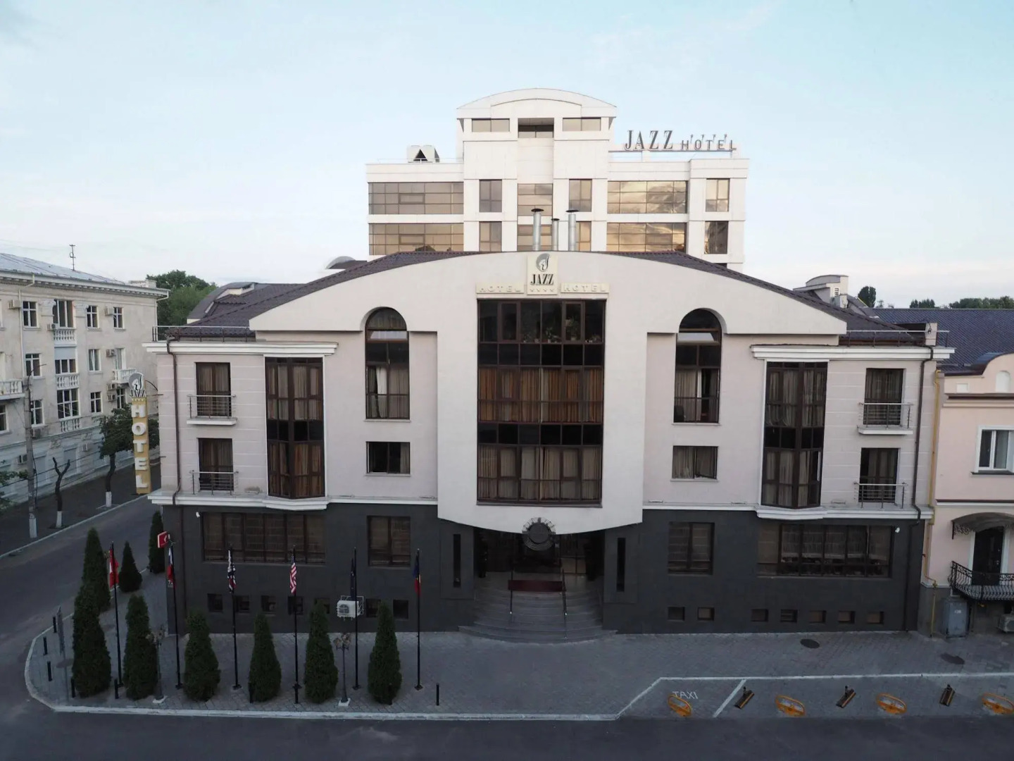 Mercure Chisinau Center Jazz Hotel