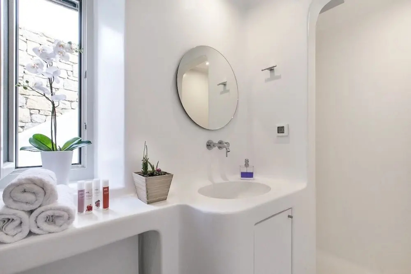 Villa Blue - White by Thea-concept