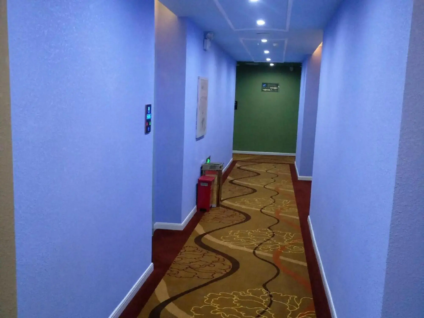 Xingyue Crystal Hotel (Wuhu Dongfang Shenhua Shop)