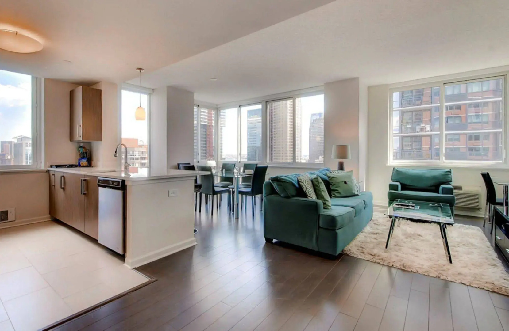 Global Luxury Suites at Newport