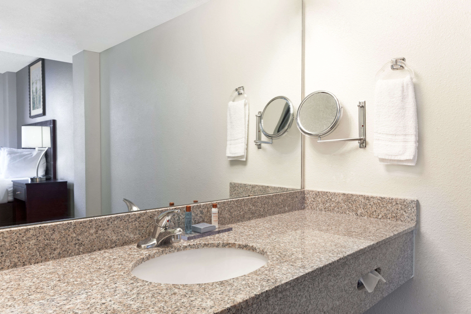 Hawthorn Suites By Wyndham Kingsland