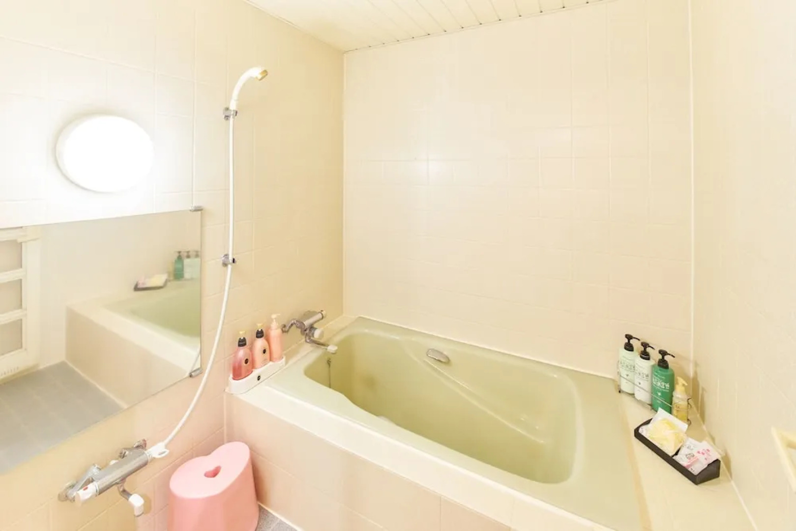 Hotel Blan Chapel Christmas Narita (Love Hotel)